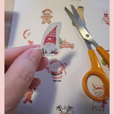 Jouluisia värityskuvia